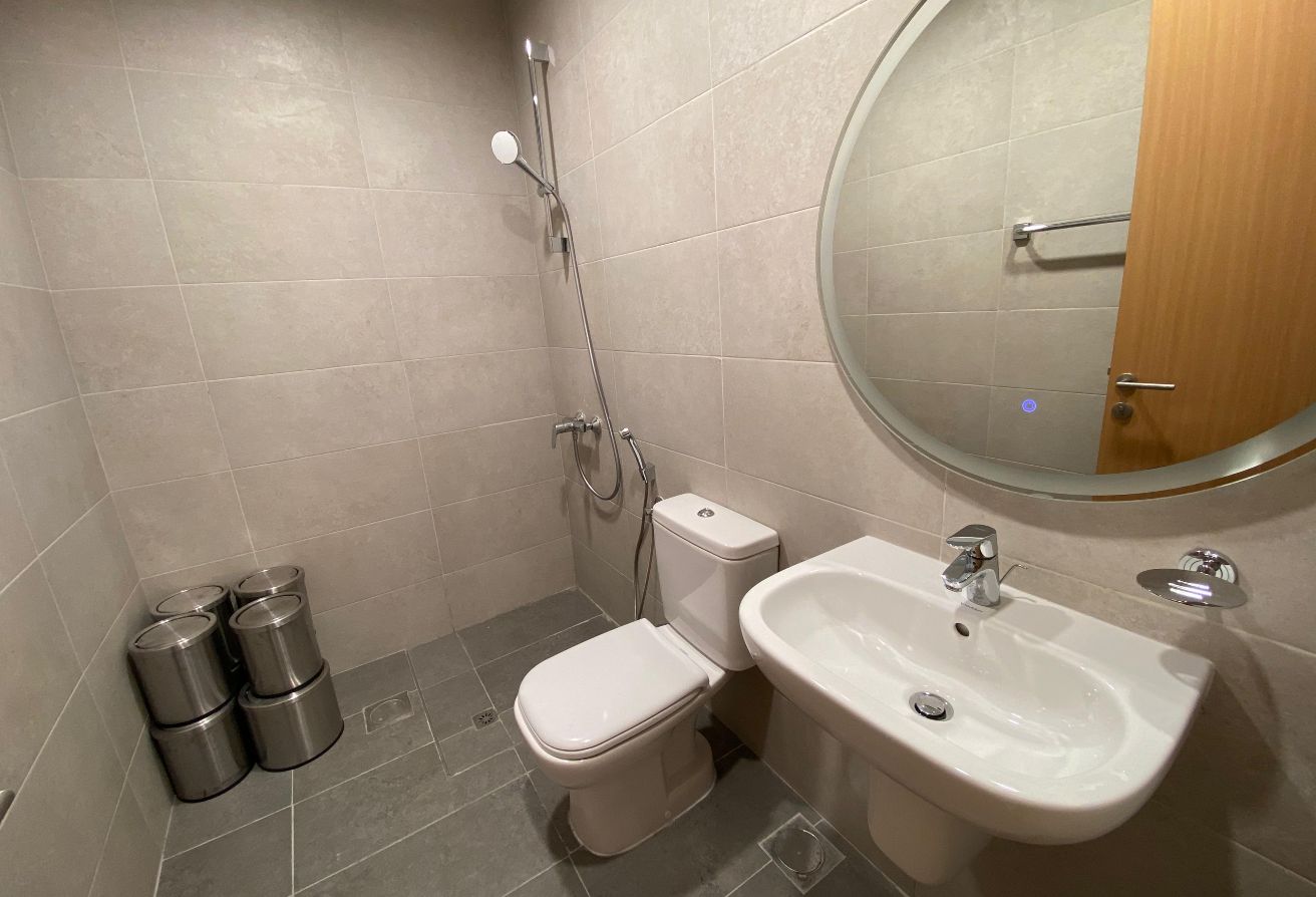 Premium 2 BHK + Maid  Furnished | Seaview | Pearl thumbnail 19