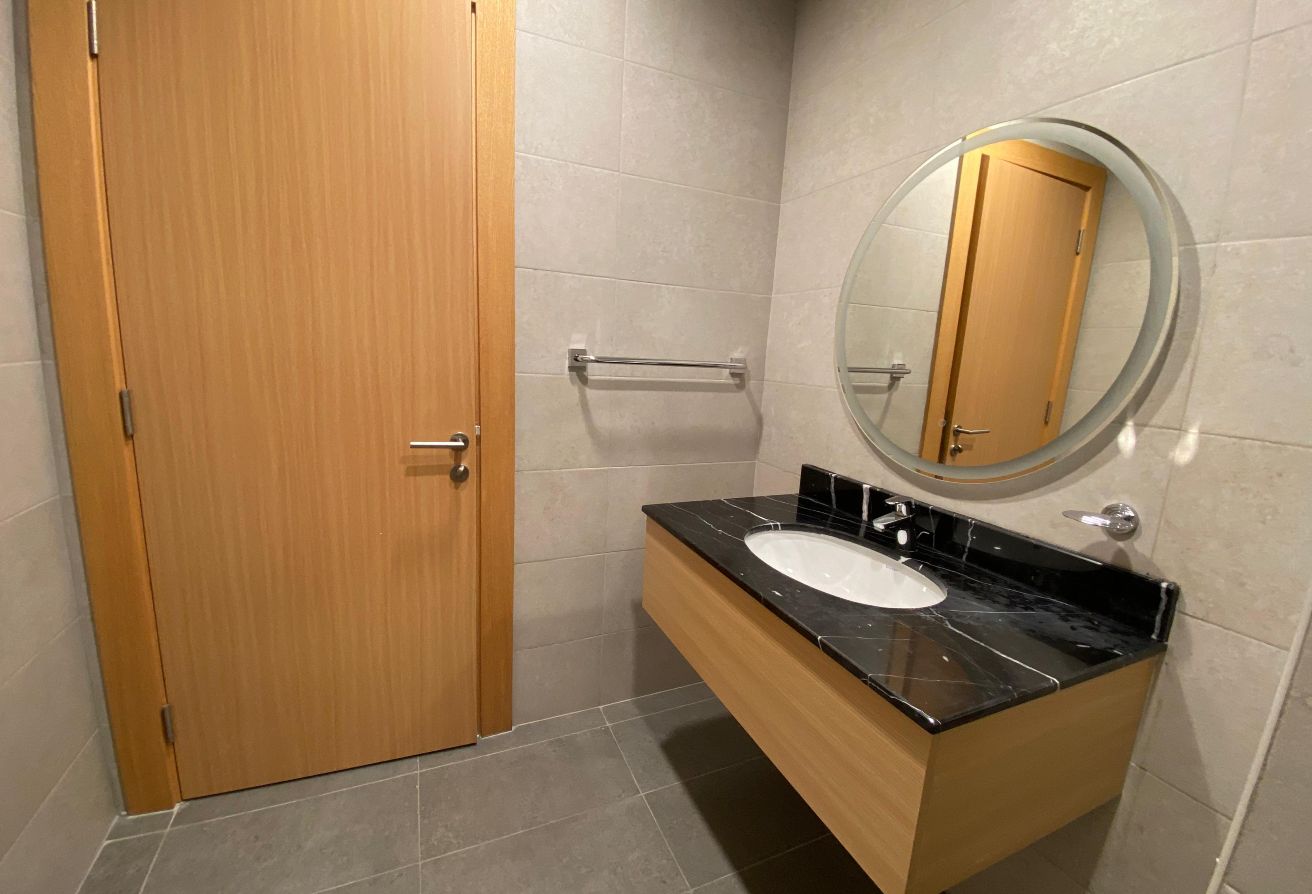 Premium 2 BHK + Maid  Furnished | Seaview | Pearl thumbnail 14