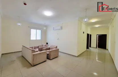 شقة - 2 غرف نوم - 2 حمامات للايجار في فريج عبد العزيز - فريج عبد العزيز - الدوحة