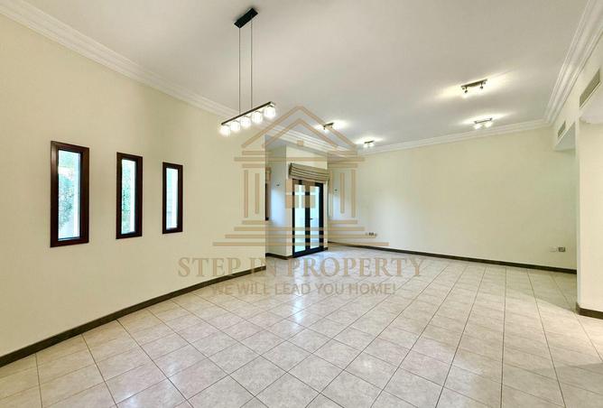 1008422 - Property Image 2