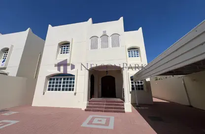 Villa - 5 Bedrooms - 5 Bathrooms for rent in OqbaBin Nafie Steet - Old Airport Road - Doha