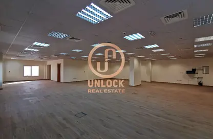 مساحات مكتبية - غرفة نوم - 3 حمامات للايجار في شارع الجزيره - فريج بن محمود الشمالي - فريج بن محمود - الدوحة