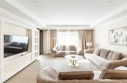 Townhouse - 2 Bedrooms - 3 Bathrooms for sale in West Porto Drive - Porto Arabia - The Pearl Island - Doha