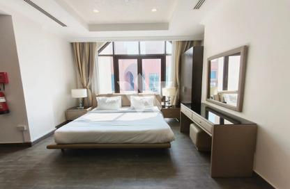 Apartment - Studio - 1 for rent in Porto Arabia - The Pearl Island - Doha
