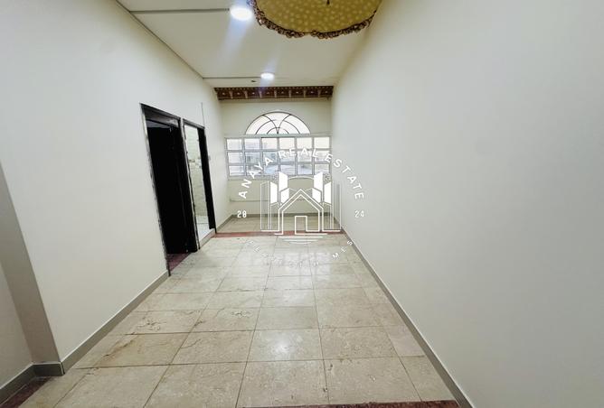 54200228 - Property Image 3