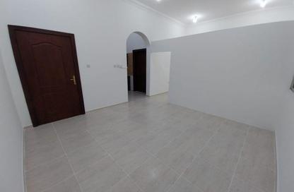 Villa - 1 Bedroom - 1 Bathroom for rent in Salwa Road - Al Aziziyah - Doha