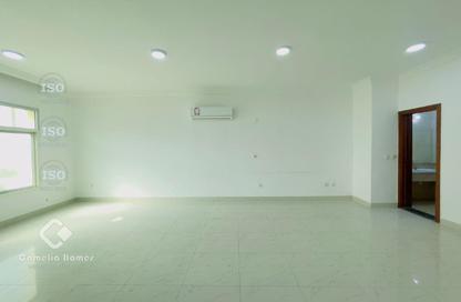 مجمع سكني - 4 غرف نوم - 4 حمامات للايجار في الغرافة - الغرافة - الدوحة
