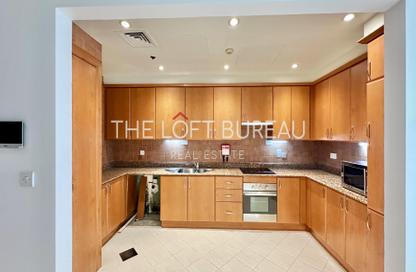 Apartment - 2 Bedrooms - 2 Bathrooms for rent in West Porto Drive - Porto Arabia - The Pearl Island - Doha