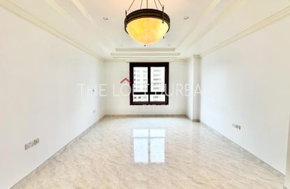 Apartment - 2 Bedrooms - 2 Bathrooms for rent in West Porto Drive - Porto Arabia - The Pearl Island - Doha