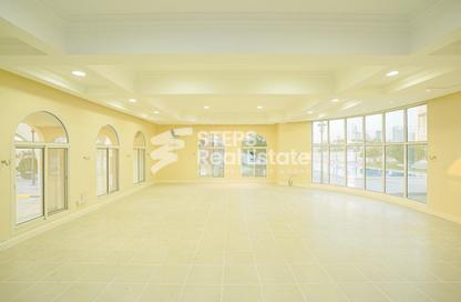 Villa - 5 Bedrooms - 6 Bathrooms for rent in West Bay Lagoon Villas - West Bay Lagoon - West Bay Lagoon - Doha