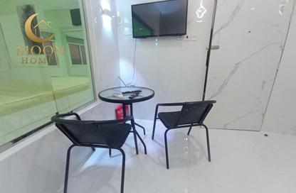 Apartment - 1 Bedroom - 1 Bathroom for rent in Umm Ghwailina Comm - Umm Ghuwalina - Umm Ghuwailina - Doha