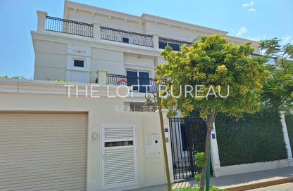 Villa - 6 Bedrooms - 7 Bathrooms for rent in Floresta Gardens - Floresta Gardens - The Pearl Island - Doha