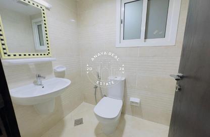 Apartment - 2 Bedrooms - 2 Bathrooms for rent in Bin Omran 35 - Fereej Bin Omran - Doha