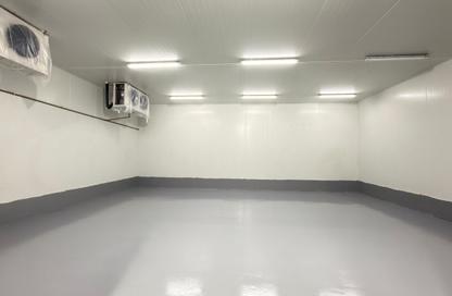 Warehouse - Studio - 7+ for rent in Birkat Al Awamer - Al Wakra