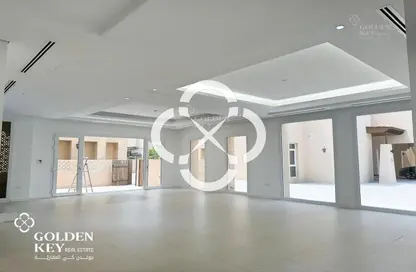 فيلا - 4 غرف نوم - 6 حمامات للايجار في فلل واست باي لاغون - وست باي لاجون - بحيرة وست لاجون - الدوحة