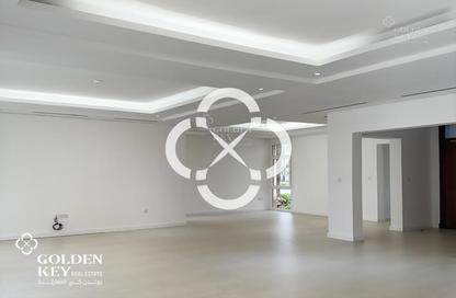 Villa - 4 Bedrooms - 6 Bathrooms for rent in West Bay Lagoon Villas - West Bay Lagoon - West Bay Lagoon - Doha