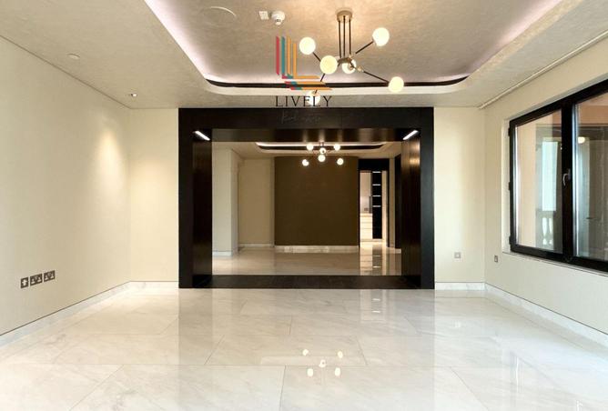 1006404 - Property Image 2