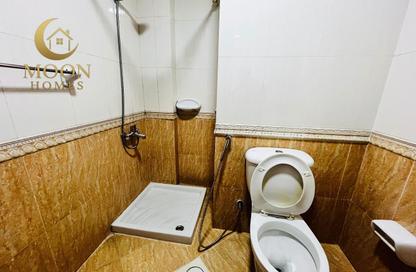 Apartment - 1 Bedroom - 2 Bathrooms for rent in Umm Ghwailina Comm - Umm Ghuwalina - Umm Ghuwailina - Doha