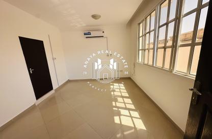 Villa - Studio - 1 Bathroom for rent in Bu Hamour Street - Abu Hamour - Doha