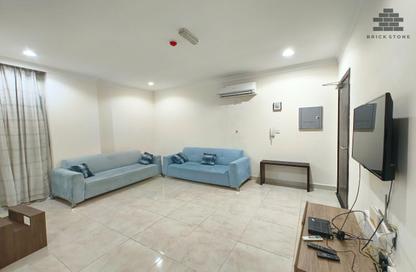 Apartment - 1 Bedroom - 2 Bathrooms for rent in Salaja Street - Doha Al Jadeed - Doha