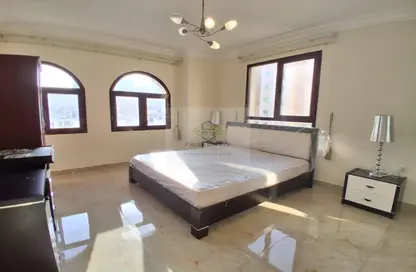 Apartment - 1 Bedroom - 1 Bathroom for rent in Umm Ghuwailina 4 - Umm Ghuwailina - Doha