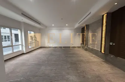 Villa - 7 Bedrooms - 7+ Bathrooms for rent in Al Kheesa - Al Kheesa - Umm Salal Mohammed