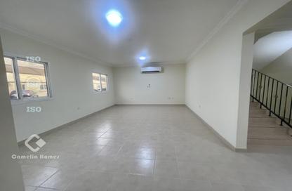 Villa - 3 Bedrooms - 3 Bathrooms for rent in Al Luqta - Al Luqta - Doha