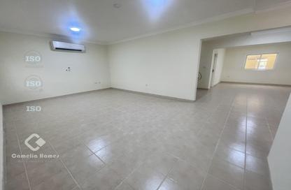 Villa - 3 Bedrooms - 3 Bathrooms for rent in Al Luqta - Al Luqta - Doha