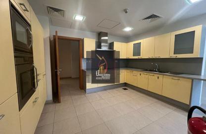 Apartment - 2 Bedrooms - 4 Bathrooms for rent in West Bay Tower - West Bay - West Bay - Doha