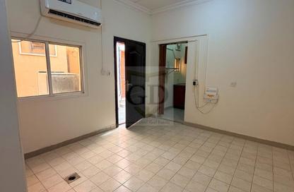 Apartment - Studio - 1 Bathroom for rent in Al Nuaija Street - Al Nuaija - Doha