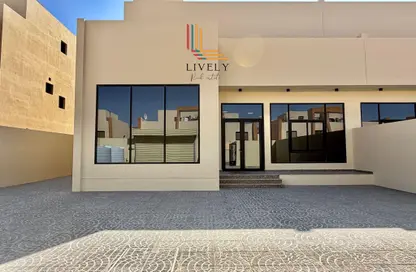 Apartment - 5 Bedrooms - 7 Bathrooms for rent in Umm Salal Mahammad - Umm Salal City - Doha