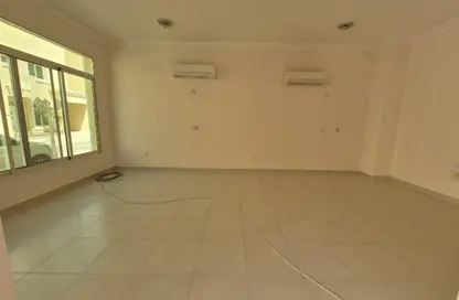 Apartment - 6 Bedrooms - 5 Bathrooms for rent in Al Kheesa - Al Kheesa - Umm Salal Mohammed