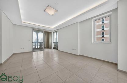 Apartment - 2 Bedrooms - 3 Bathrooms for sale in Viva West - Viva Bahriyah - The Pearl Island - Doha