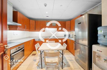 Apartment - 2 Bedrooms - 3 Bathrooms for rent in West Porto Drive - Porto Arabia - The Pearl Island - Doha