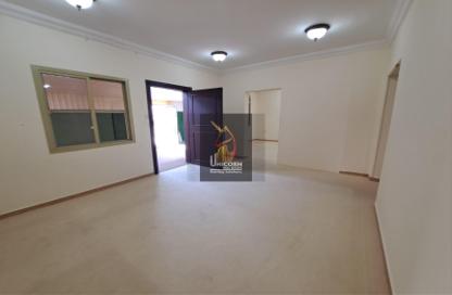 Staff Accommodation - Studio - 7 for rent in Umm Al Seneem Street - Ain Khaled - Doha