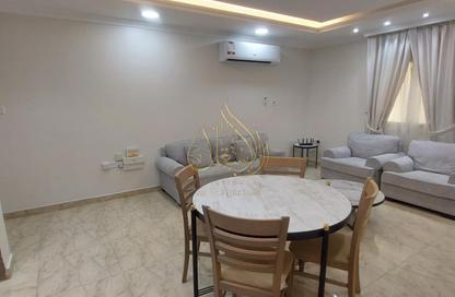 Apartment - 2 Bedrooms - 2 Bathrooms for rent in Al Mansoura - Al Mansoura - Doha