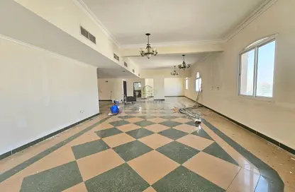 Apartment - 4 Bedrooms - 4 Bathrooms for rent in Regency Residence Musheireb - Musheireb - Doha