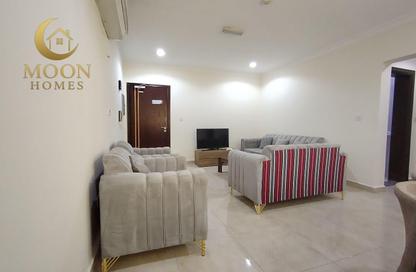 Apartment - 1 Bedroom - 2 Bathrooms for rent in Umm Ghuwailina 4 - Umm Ghuwailina - Doha