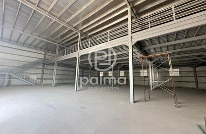 Warehouse - Studio - 4 Bathrooms for sale in East Industrial Street - Birkat Al Awamer - Al Wakra