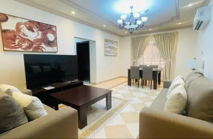 Apartment - 2 Bedrooms - 2 Bathrooms for rent in Thabit Bin Zaid Street - Al Mansoura - Doha