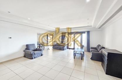 Apartment - 2 Bedrooms - 3 Bathrooms for sale in East Porto Drive - Porto Arabia - The Pearl Island - Doha Apartment - 2 Bedrooms - 3 Bathrooms for sale in East Porto Drive - Porto Arabia - The Pearl Island - Doha