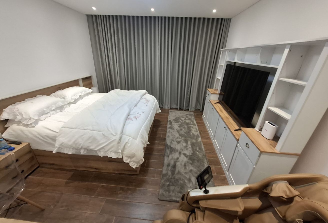 Fully Furnished 2BR | 145 SQM | Bills Included thumbnail 2
