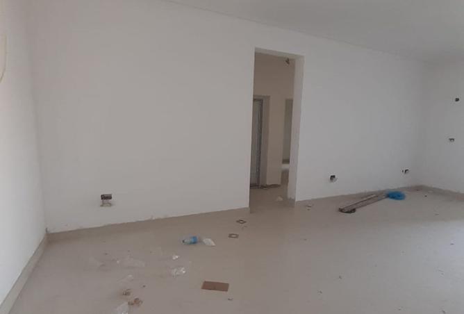 988742 - Property Image 3