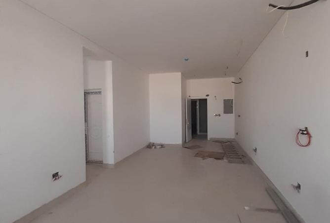988742 - Property Image 2