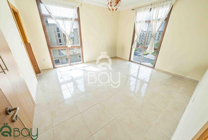 54102464 - Property Image 2