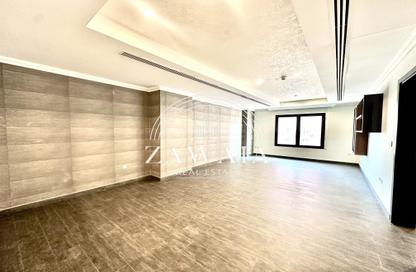 Apartment - 1 Bedroom - 2 Bathrooms for rent in Porto Arabia - The Pearl Island - Doha