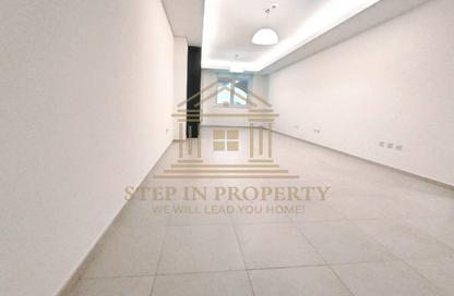 Apartment - Studio - 1 Bathroom for rent in Viva Central - Viva Bahriyah - The Pearl Island - Doha