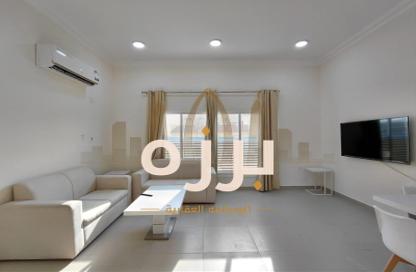 Apartment - 2 Bedrooms - 2 Bathrooms for rent in Madinat Khalifa - Doha