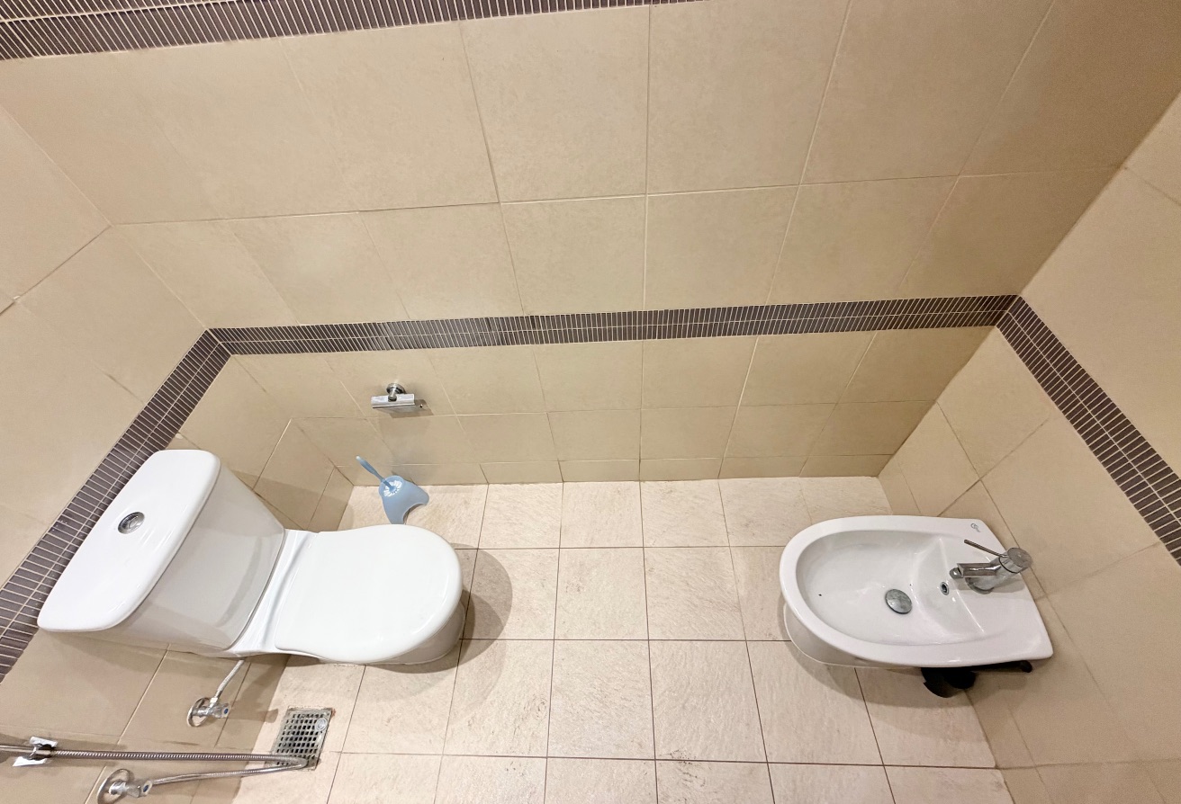 Spacious Semi-Furnished 1BHK | 110 SQM thumbnail 7