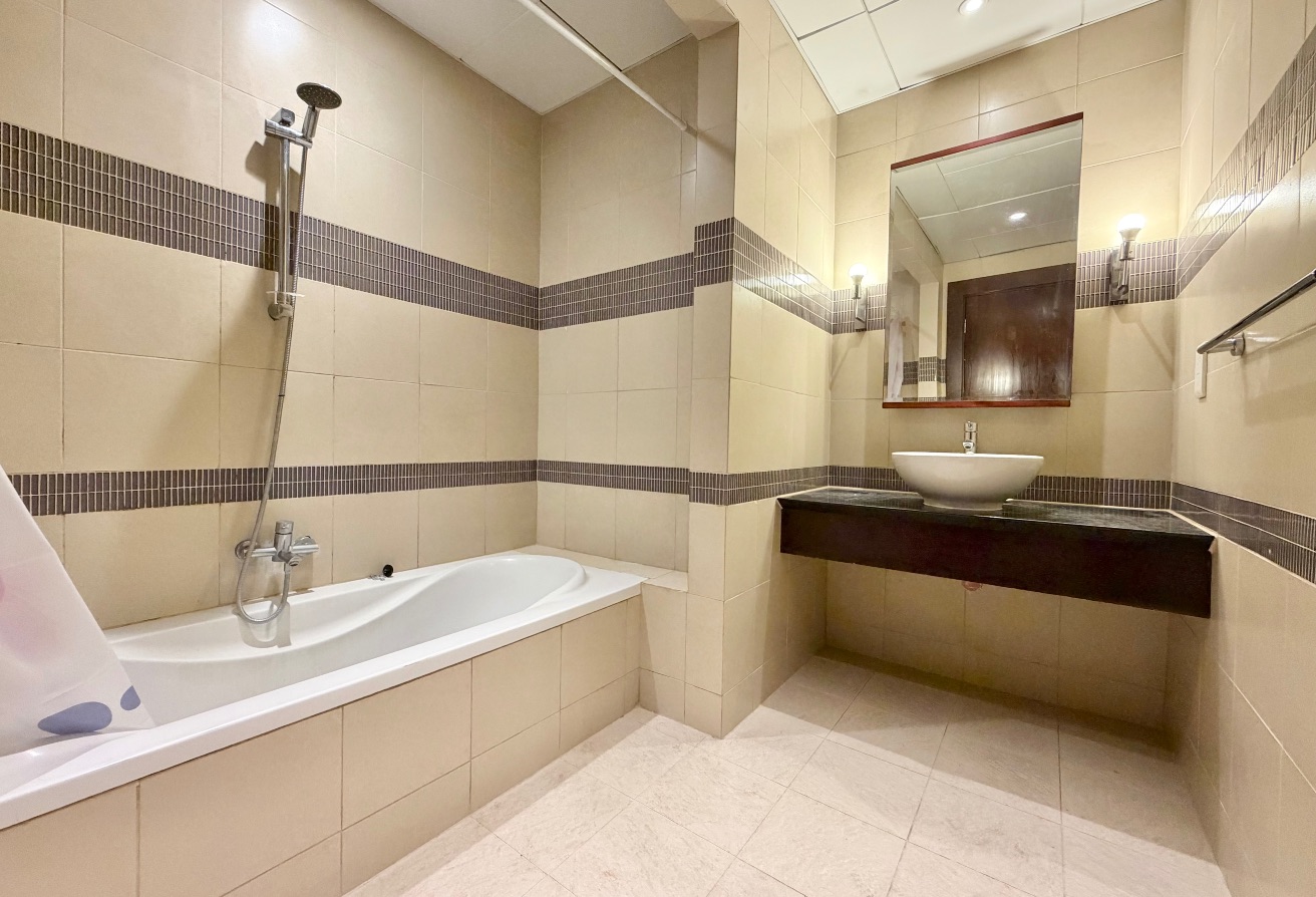 Spacious Semi-Furnished 1BHK | 110 SQM thumbnail 6